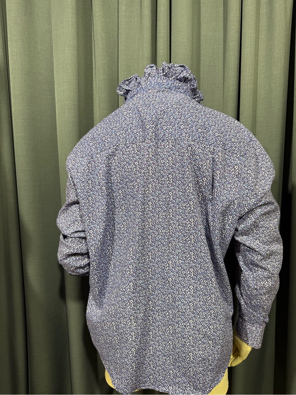 Upcycled Purple Floral Ruffle Collar Button-Down Nick Graham Shirt - Picture 4 of 7
